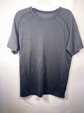 Lululemon Women Short Sleeve Performance Active Short Sleeve T-Shirt Size Large